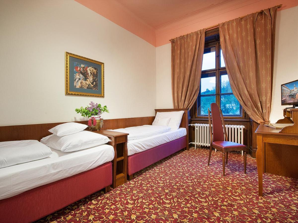 Ea Zamecky Hotel Hrubá Skála المظهر الخارجي الصورة