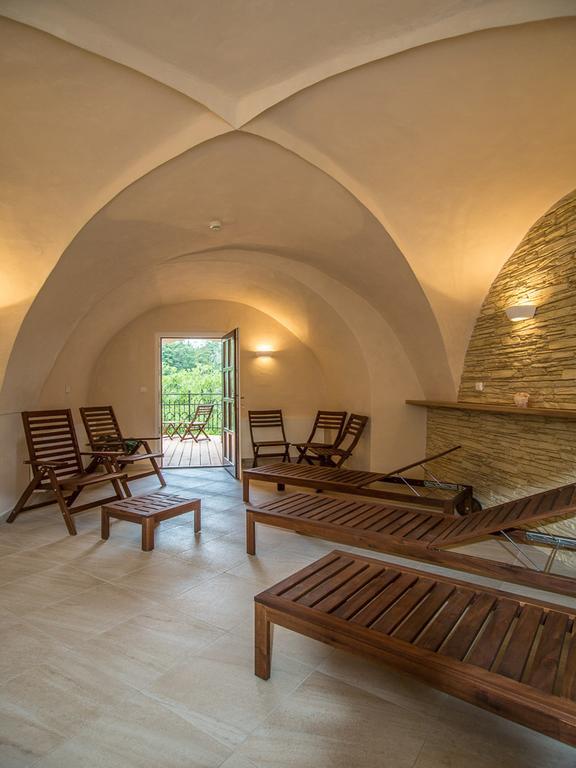 Ea Zamecky Hotel Hrubá Skála المظهر الخارجي الصورة
