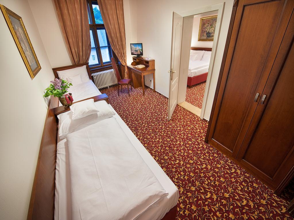Ea Zamecky Hotel Hrubá Skála المظهر الخارجي الصورة