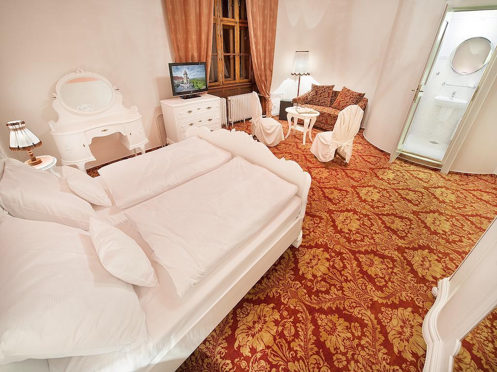 Ea Zamecky Hotel Hrubá Skála المظهر الخارجي الصورة