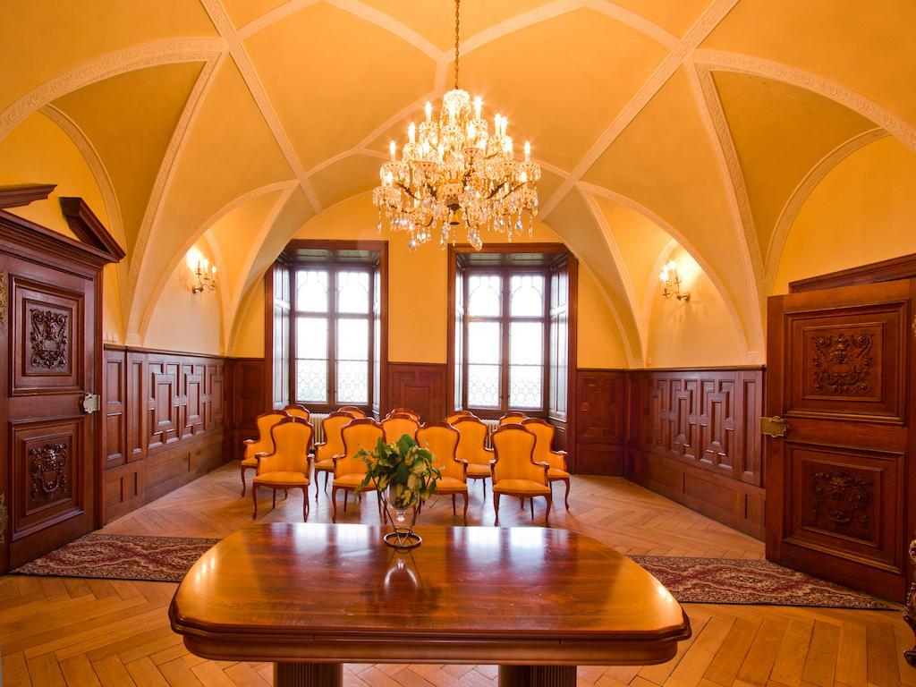 Ea Zamecky Hotel Hrubá Skála المظهر الخارجي الصورة