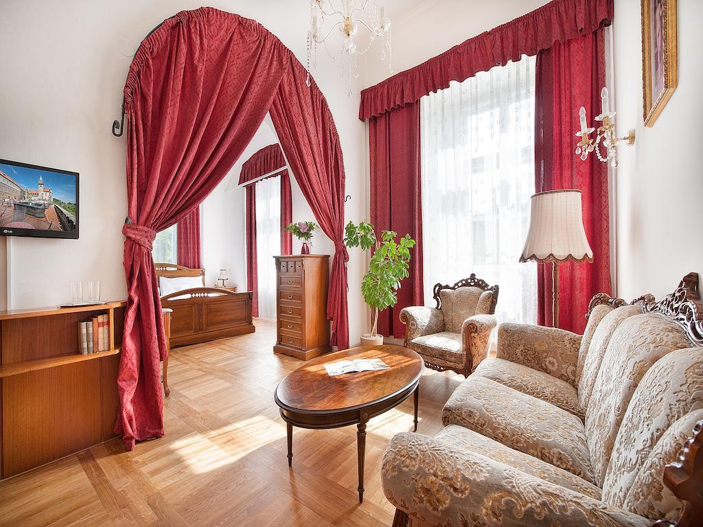 Ea Zamecky Hotel Hrubá Skála المظهر الخارجي الصورة