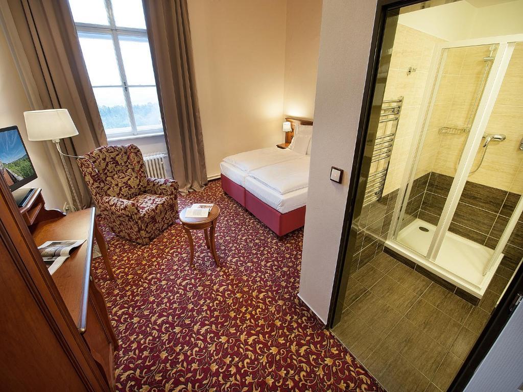 Ea Zamecky Hotel Hrubá Skála الغرفة الصورة
